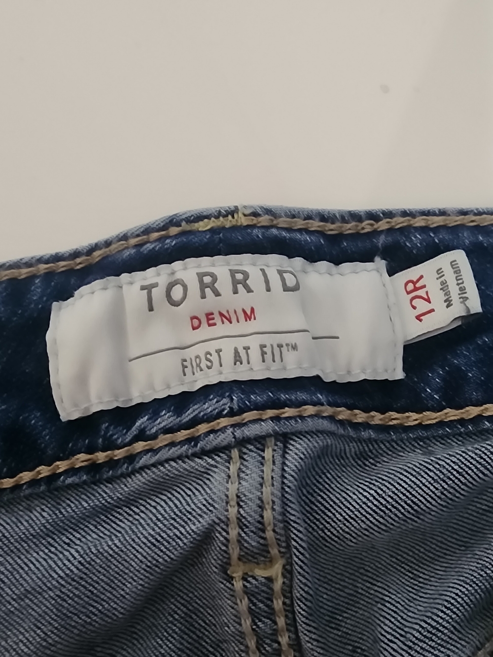torrid Medium Denim Jeans - Picture 3 of 10
